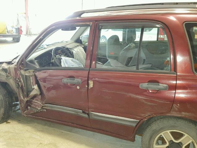 2CNBJ13C436906810 - 2003 CHEVROLET TRACKER RED photo 10