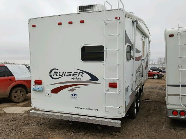 4V0FC26235B006155 - 2005 CROS CAMPER WHITE photo 4