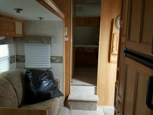 4V0FC26235B006155 - 2005 CROS CAMPER WHITE photo 5