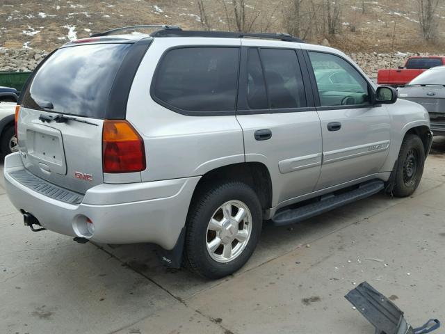 1GKDT13S152313991 - 2005 GMC ENVOY SILVER photo 4