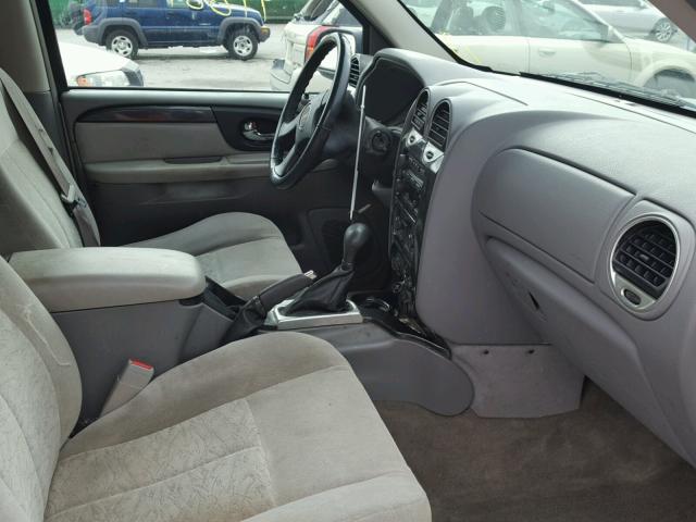 1GKDT13S152313991 - 2005 GMC ENVOY SILVER photo 5