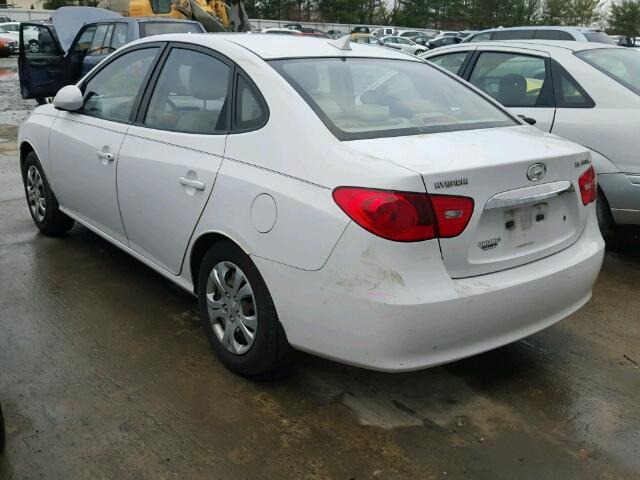 KMHDU4AD5AU920775 - 2010 HYUNDAI ELANTRA BL WHITE photo 3