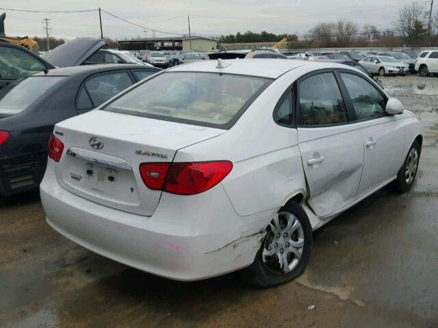 KMHDU4AD5AU920775 - 2010 HYUNDAI ELANTRA BL WHITE photo 4