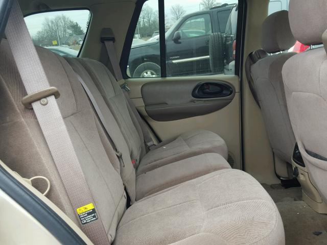 1GNDS13S442177229 - 2004 CHEVROLET TRAILBLAZE TAN photo 6