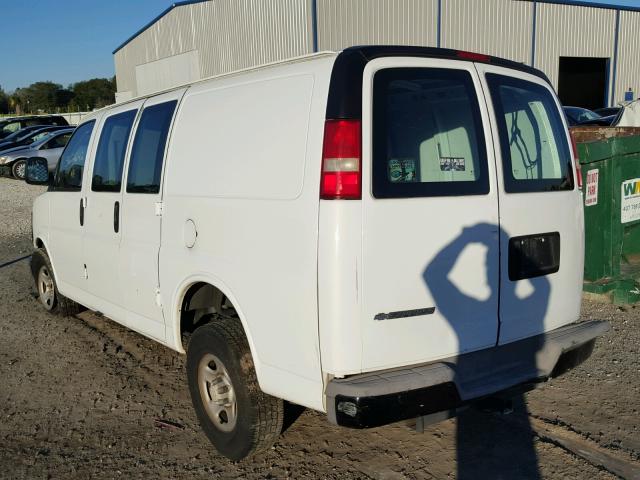 1GCFG15XX71119535 - 2007 CHEVROLET EXPRESS G1 WHITE photo 3