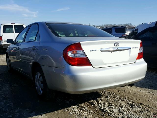 4T1BE32K52U108423 - 2002 TOYOTA CAMRY LE SILVER photo 3