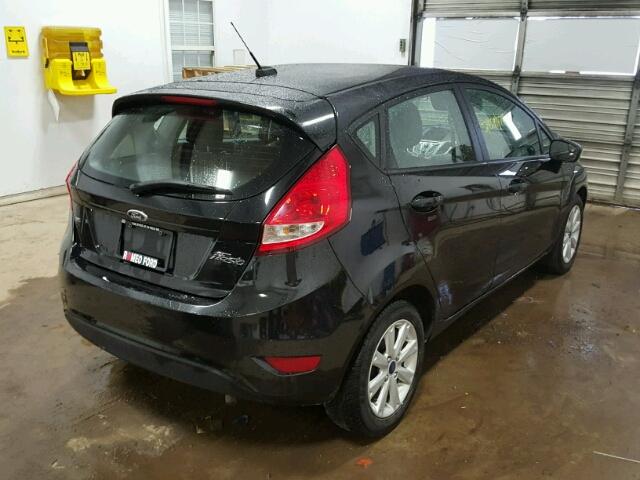 3FADP4EJ1DM225039 - 2013 FORD FIESTA SE BLACK photo 4