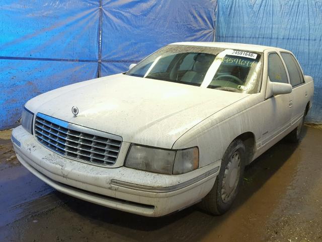 1G6KD54Y9WU798898 - 1998 CADILLAC DEVILLE WHITE photo 2