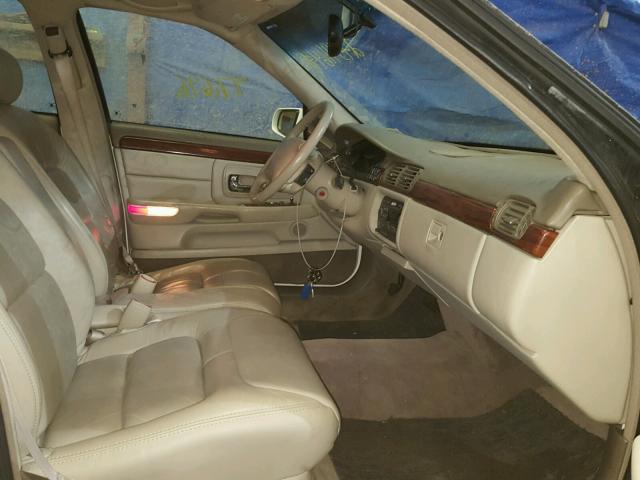 1G6KD54Y9WU798898 - 1998 CADILLAC DEVILLE WHITE photo 5