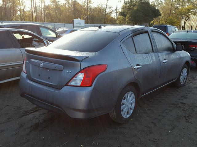 3N1CN7AP8HL844324 - 2017 NISSAN VERSA S GRAY photo 4