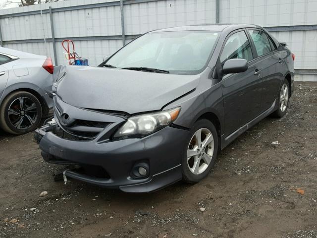 2T1BU4EE0BC599208 - 2011 TOYOTA COROLLA BA GRAY photo 2