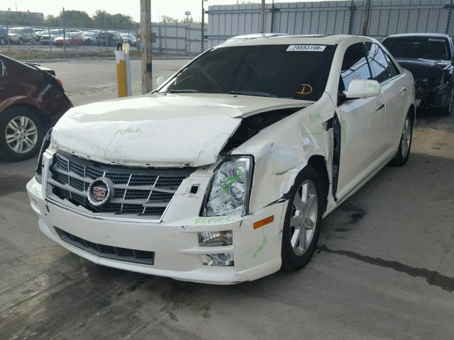 1G6DZ67A790100525 - 2009 CADILLAC STS WHITE photo 2