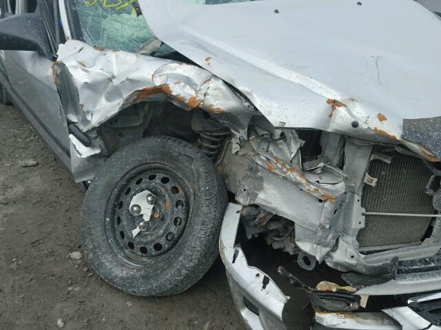 2HGEJ6617YH927091 - 2000 HONDA CIVIC BASE SILVER photo 9