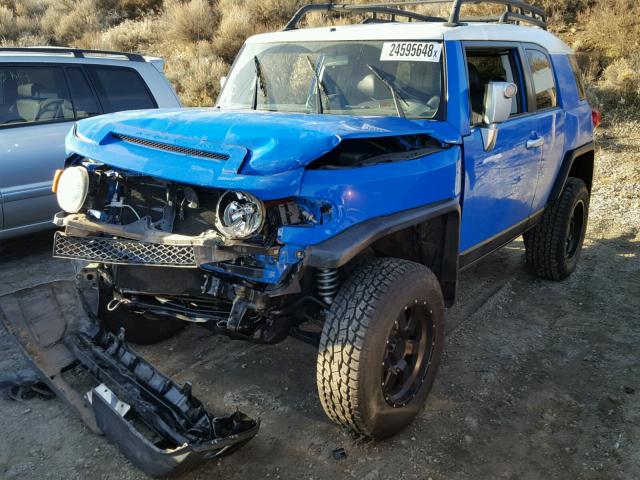 JTEBU11FX70066504 - 2007 TOYOTA FJ CRUISER BLUE photo 2