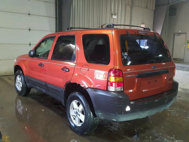 1FMYU02ZX6KA74683 - 2006 FORD ESCAPE XLS ORANGE photo 3