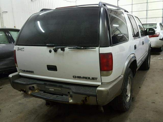 1GNDT13W6Y2152208 - 2000 CHEVROLET BLAZER WHITE photo 4