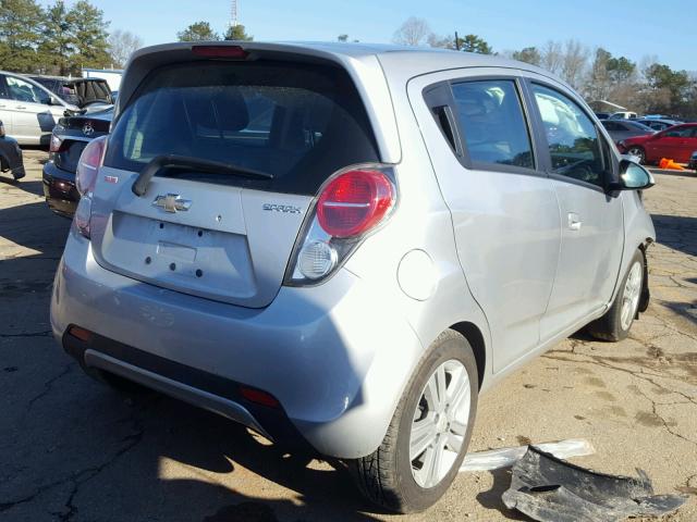 KL8CD6S90FC717496 - 2015 CHEVROLET SPARK 1LT GRAY photo 4