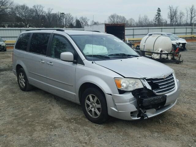 2A4RR5D17AR232352 - 2010 CHRYSLER TOWN & COU SILVER photo 1