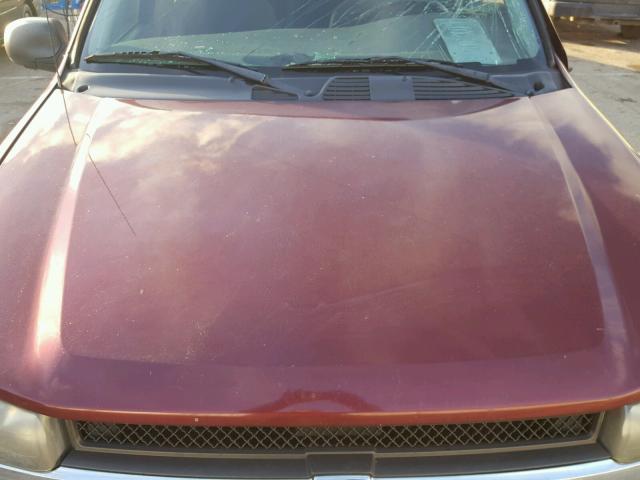 1GNDT13SX42408681 - 2004 CHEVROLET TRAILBLAZE MAROON photo 7