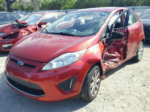 3FADP4EJ5BM140461 - 2011 FORD FIESTA SE RED photo 2