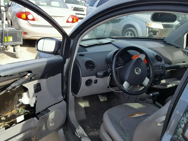3VWDD21C93M414872 - 2003 VOLKSWAGEN NEW BEETLE 灰色 照片 9