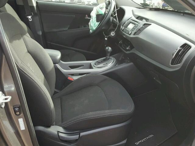 KNDPCCAC7F7794222 - 2015 KIA SPORTAGE E GRAY photo 5