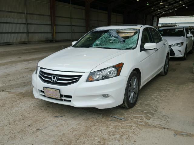 1HGCP3F89CA002644 - 2012 HONDA ACCORD EXL WHITE photo 2