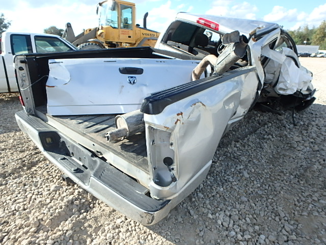 1D7HA18D45S208803 - 2005 DODGE RAM 1500 Q SILVER photo 4