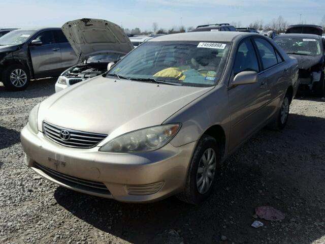 4T1BE32K35U044922 - 2005 TOYOTA CAMRY LE GOLD photo 2