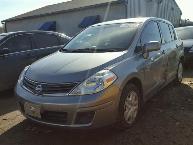 3N1BC1CP9AL378386 - 2010 NISSAN VERSA S SILVER photo 2