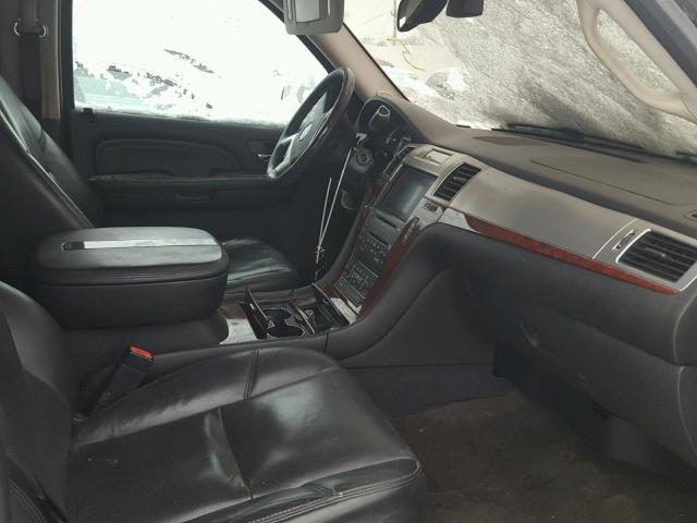 1GYUKHEF1AR204076 - 2010 CADILLAC ESCALADE E BLACK photo 5