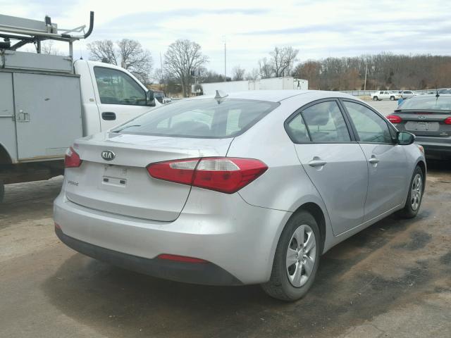 KNAFX4A6XG5513864 - 2016 KIA FORTE LX SILVER photo 4