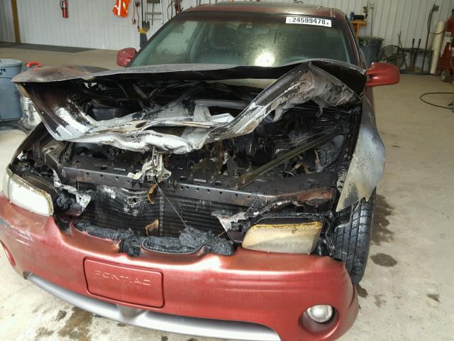 1G2WR12131F272024 - 2001 PONTIAC GRAND PRIX RED photo 9