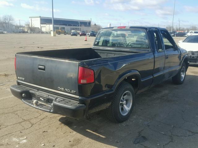 1GCCS1944WK250339 - 1998 CHEVROLET S TRUCK S1 BLACK photo 4