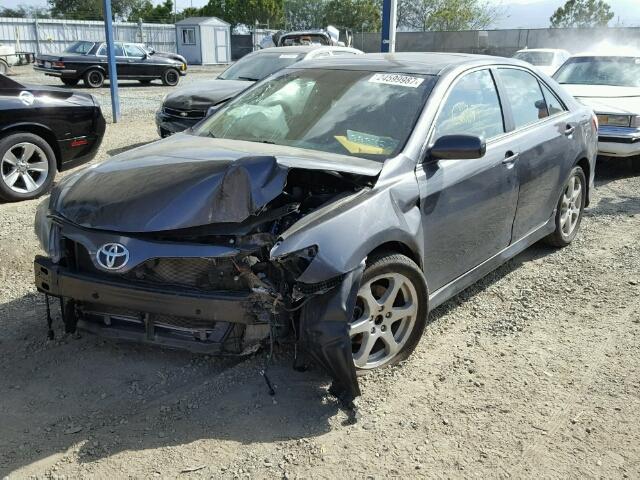 4T1BK3EK7AU106191 - 2010 TOYOTA CAMRY SE CHARCOAL photo 2