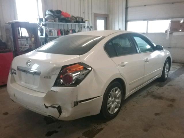 1N4AL2AP9AN547636 - 2010 NISSAN ALTIMA BAS WHITE photo 4