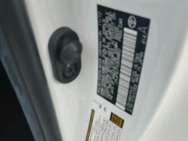 JTKJF5C71D3058852 - 2013 TOYOTA SCION TC 白色 照片 10