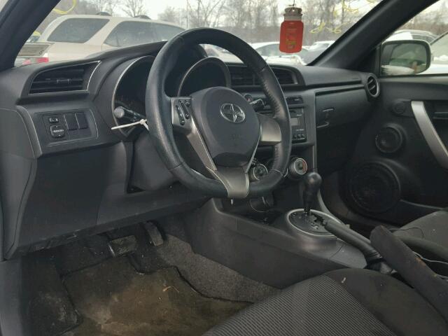 JTKJF5C71D3058852 - 2013 TOYOTA SCION TC 白色 照片 9