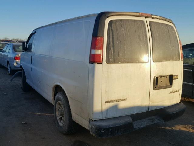 1GCFG15T451135935 - 2005 CHEVROLET EXPRESS G1 WHITE photo 3