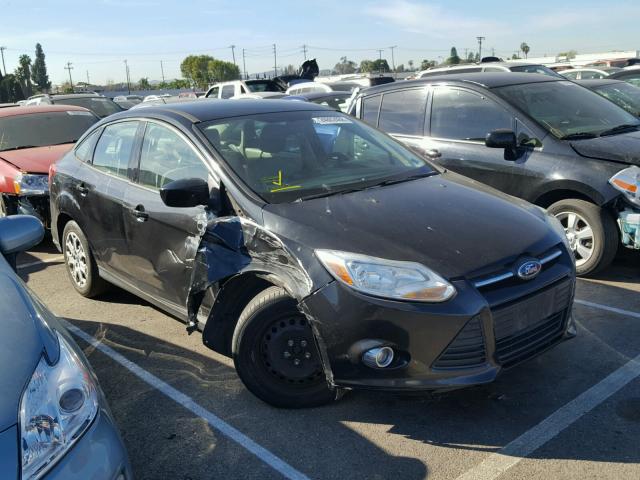 1FAHP3F26CL314138 - 2012 FORD FOCUS SE BLACK photo 1