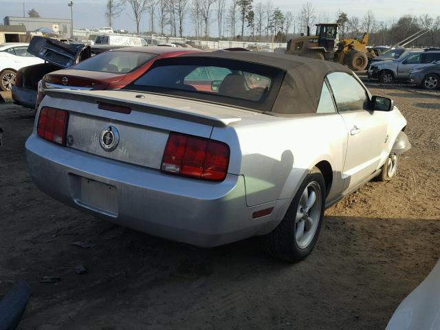 1ZVHT84N195113578 - 2009 FORD MUSTANG SILVER photo 4