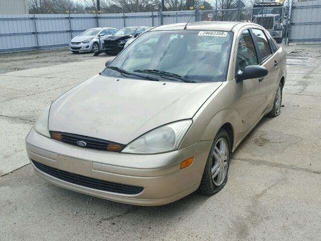 1FAFP34P22W333594 - 2002 FORD FOCUS SE TAN photo 2