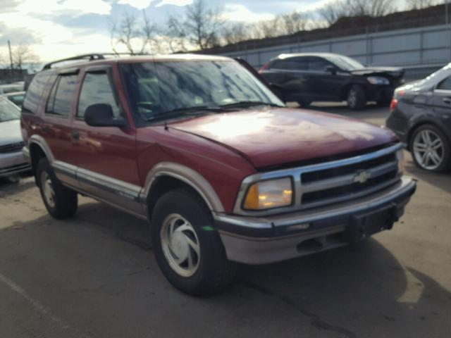 1GNDT13W0T2125515 - 1996 CHEVROLET BLAZER RED photo 1