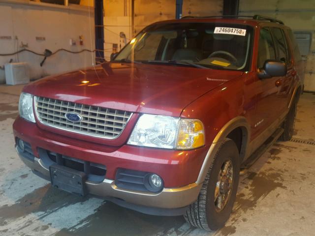 1FMDU74W32ZC90581 - 2002 FORD EXPLORER E RED photo 2