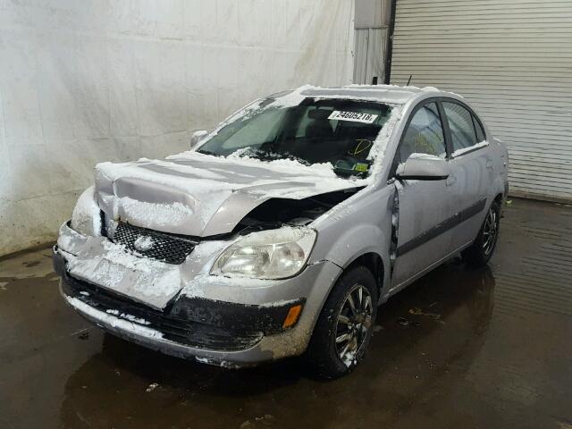 KNADE223996539195 - 2009 KIA RIO BASE SILVER photo 2