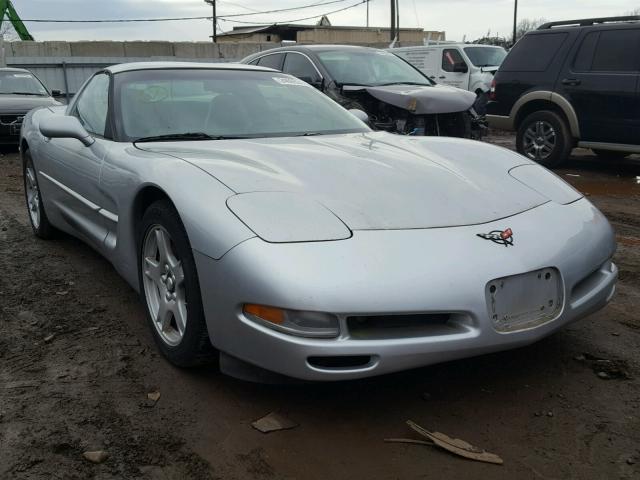 1G1YY22G4W5126397 - 1998 CHEVROLET CORVETTE SILVER photo 1