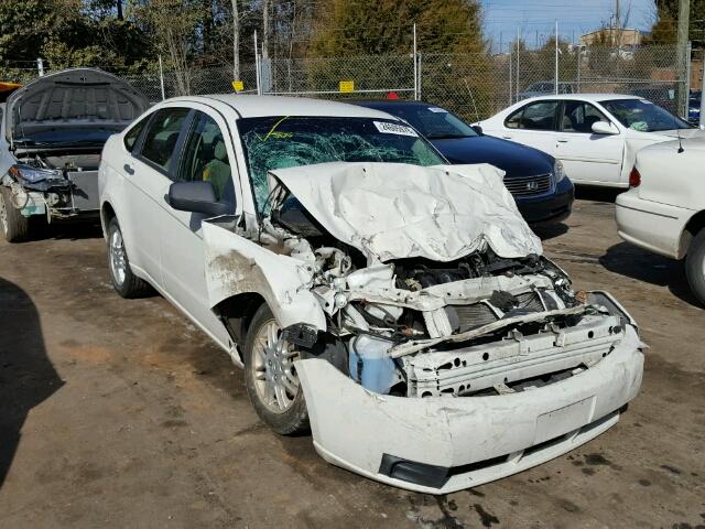 1FAHP3FN2AW144592 - 2010 FORD FOCUS SE WHITE photo 1