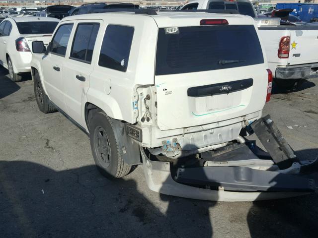 1J8FT28008D669982 - 2008 JEEP PATRIOT SP WHITE photo 3