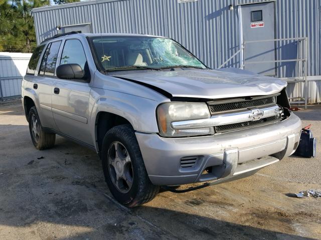 1GNDS13S272169778 - 2007 CHEVROLET TRAILBLAZE SILVER photo 1