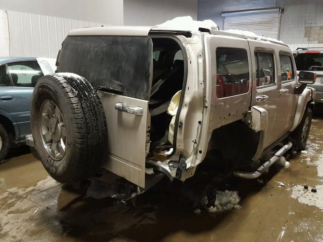 5GTDN136268142376 - 2006 HUMMER H3 TAN photo 4